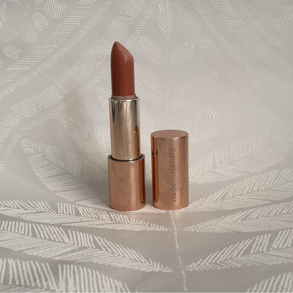 Nude by Nature Moisture Shine Lipstick
